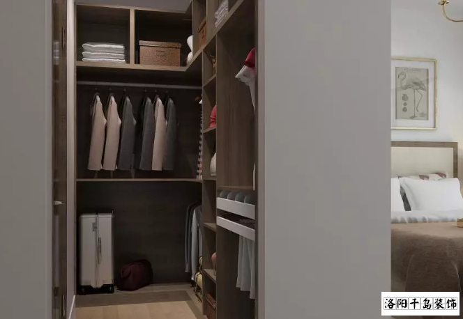 U型衣帽間太實用，再小臥室都能做